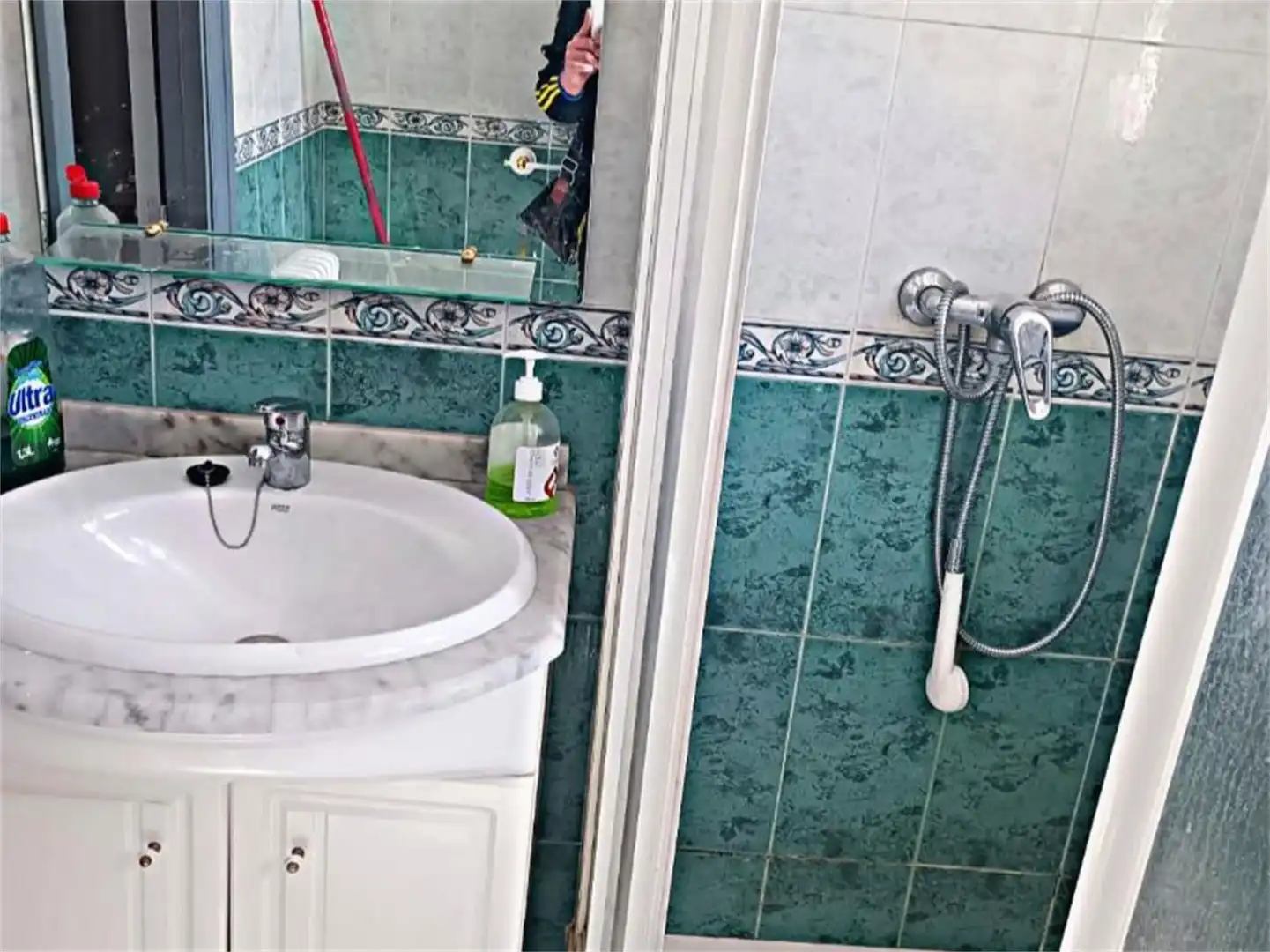 Flat for sale in Calle Del Rio Almucera, 2, San José Obrero Bathroom of Flat for sale in Zamora Capital with Heating and Parquet flooring