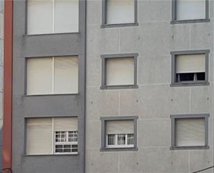 Vista exterior de Casa adosada en venda en Burela amb Terrassa