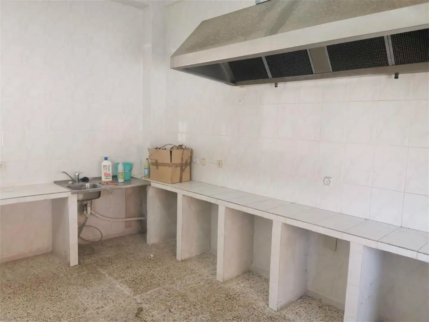 Local de alquiler en Calle de las Cortes, 12, El Hoyo de Pinares Cocina de Local de alquiler en El Hoyo de Pinares con Aire acondicionado y Calefacción