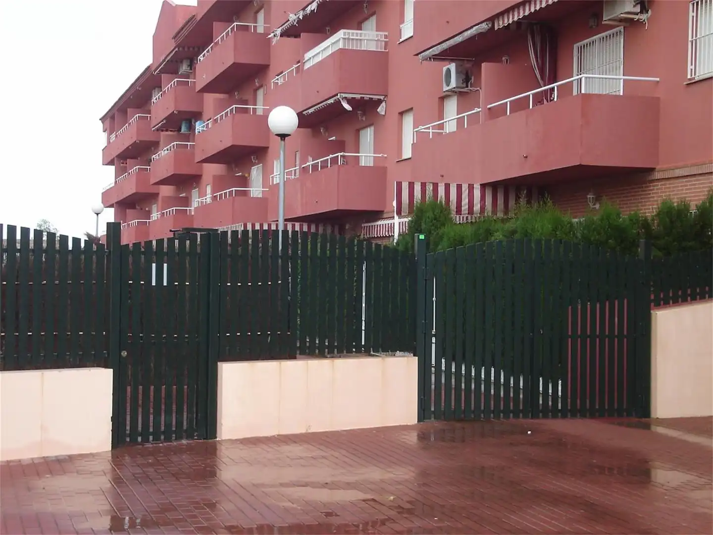 Piso de alquiler en Avenida de la Laguna, 25, La Laguna Vista exterior de Piso de alquiler en Chipiona con Aire acondicionado, Calefacción y Jardín privado
