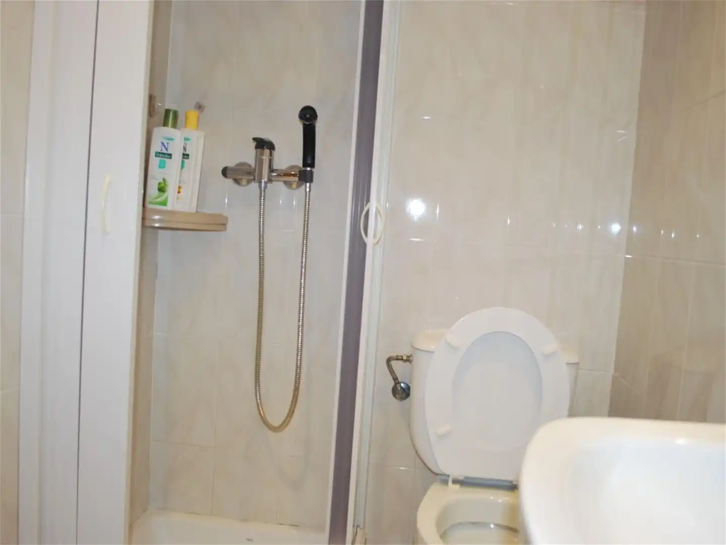 Bany de Apartament de lloguer en Xeraco amb Terrassa i Piscina