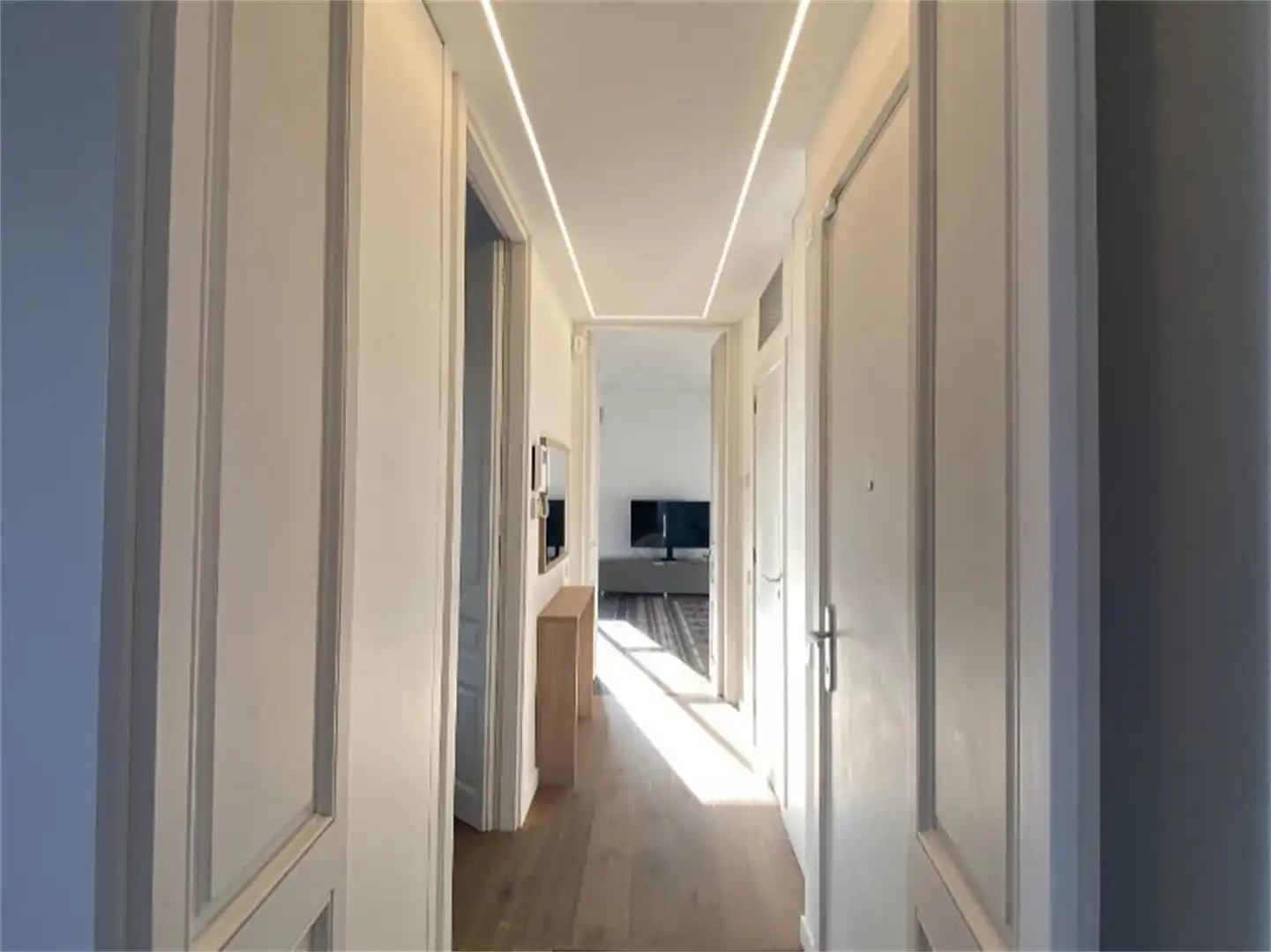 Flat for rent in Carrer de Gravina, 8, El Raval Flat for rent in Barcelona with Air Conditioner, Heating and Parquet flooring