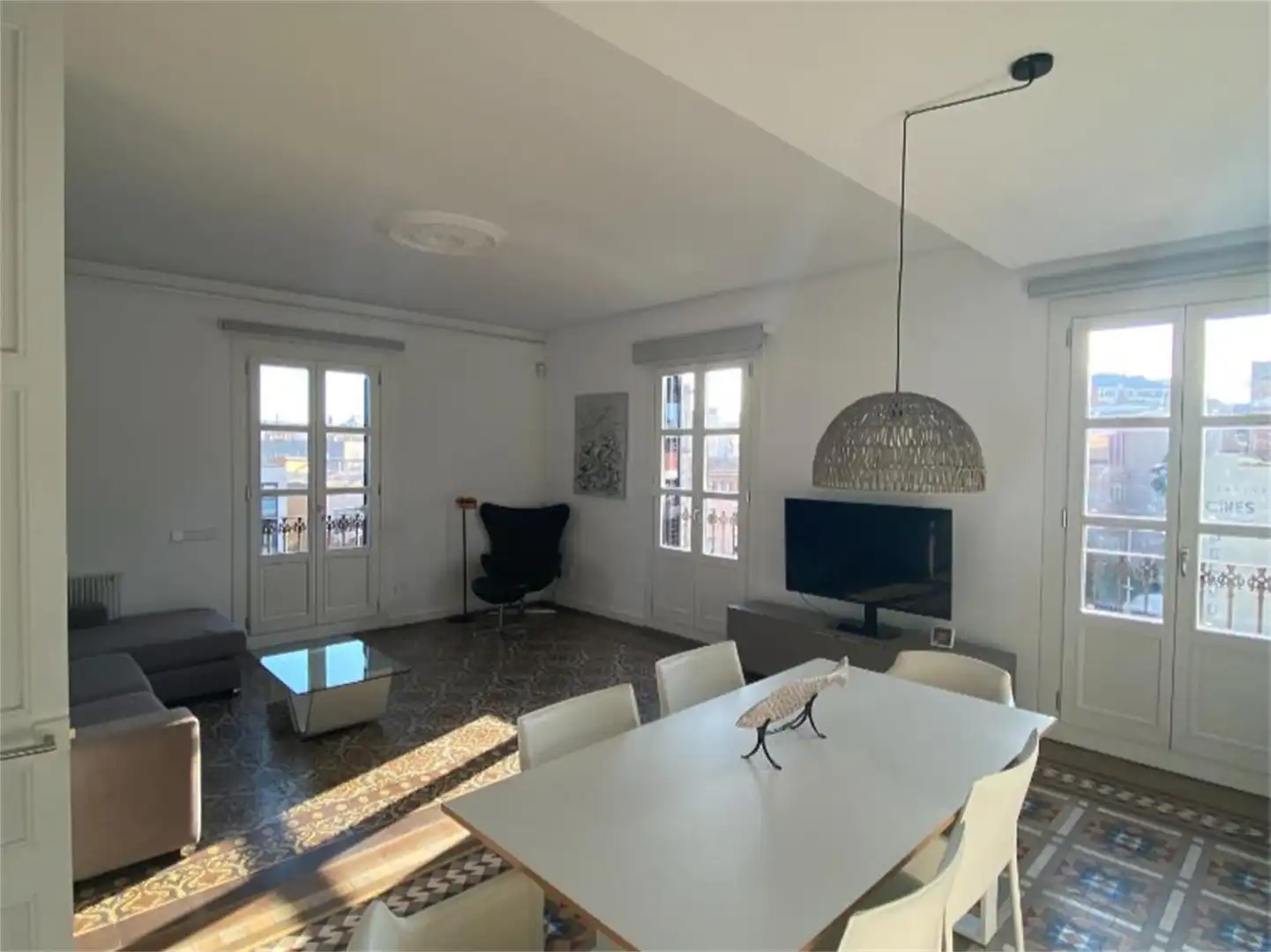 Flat for rent in Carrer de Gravina, 8, El Raval Living room of Flat for rent in Barcelona with Air Conditioner, Heating and Parquet flooring