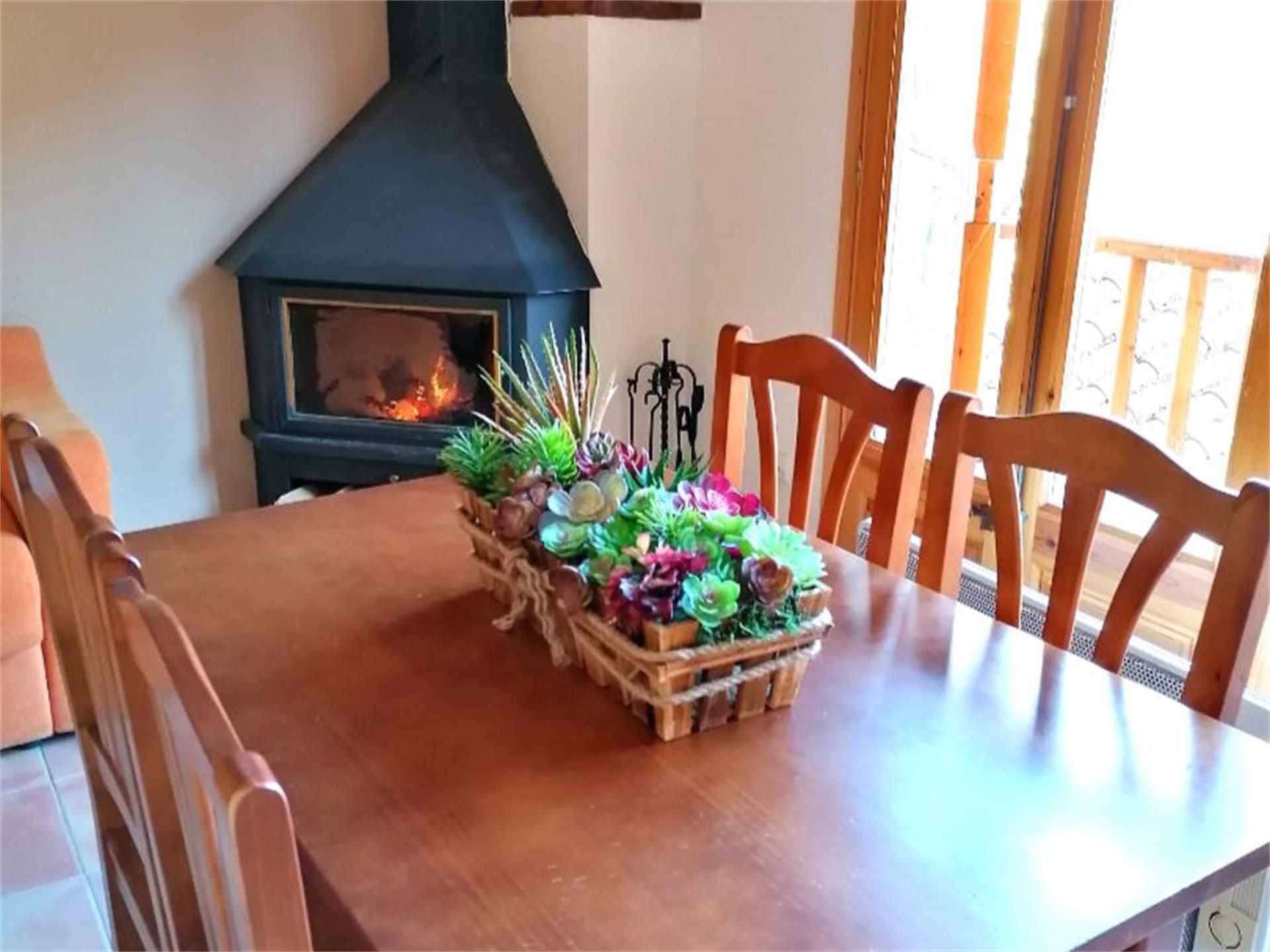 Esszimmer von Wohnungen miete in Setcases mit Abstellraum, Möbliert und Balkon