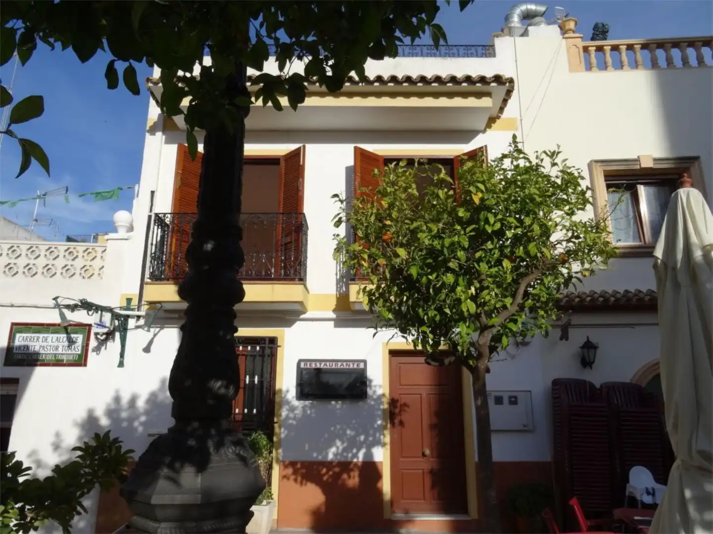 Vista exterior de Casa adosada en venda en Calpe / Calp amb Aire condicionat, Terrassa i Moblat