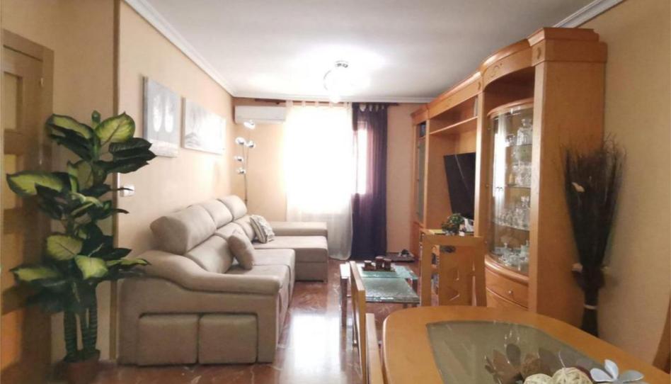 Foto 1 de Pis en venda a Calle Tarazona, 1, La Gineta, Albacete