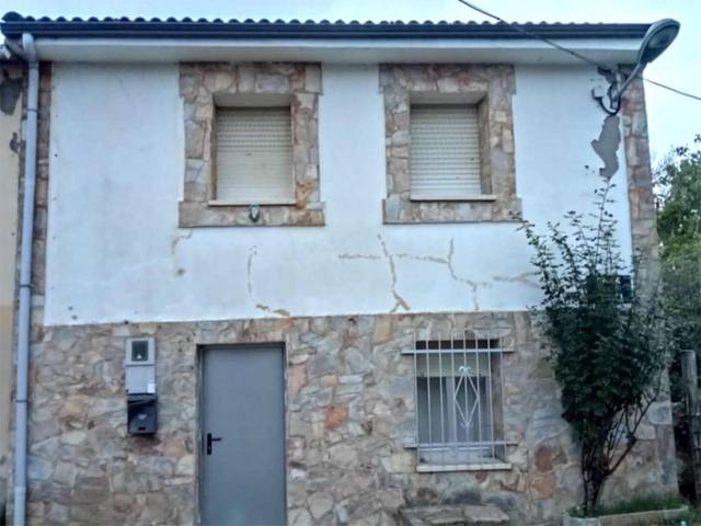 Piso en Alquiler en Calle las Huerticas Gramedo, 28 en Muelas de los Caballeros