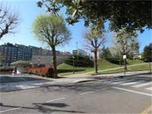 Garaje en Alquiler en Avenida De Pedro Masaveu, 6 en Auditorio - Seminario - Parque de Invierno