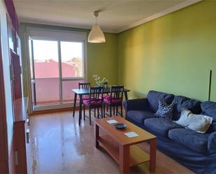 Living room of Flat for sale in San Andrés del Rabanedo  with Heating, Private garden and Parquet flooring