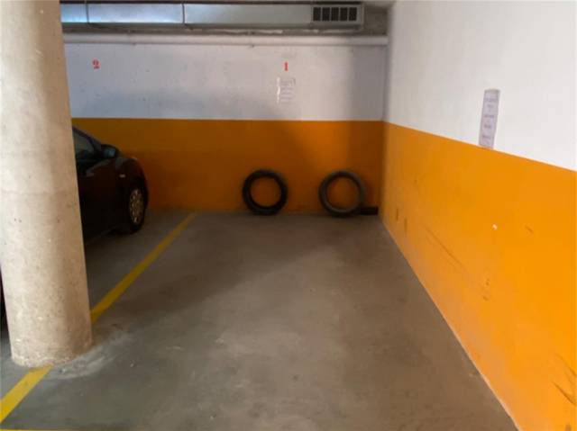 Garaje en Alquiler en Carrer del Bisbe Font Andreu, 32 en El Sucre - El Nadal