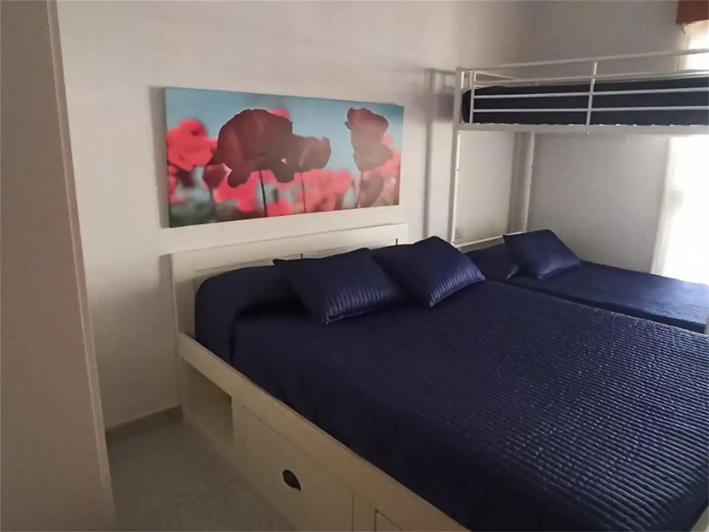 Habitación de Casa adosada en venta en El Robledo   con Aire acondicionado, Jardín privado y Amueblado