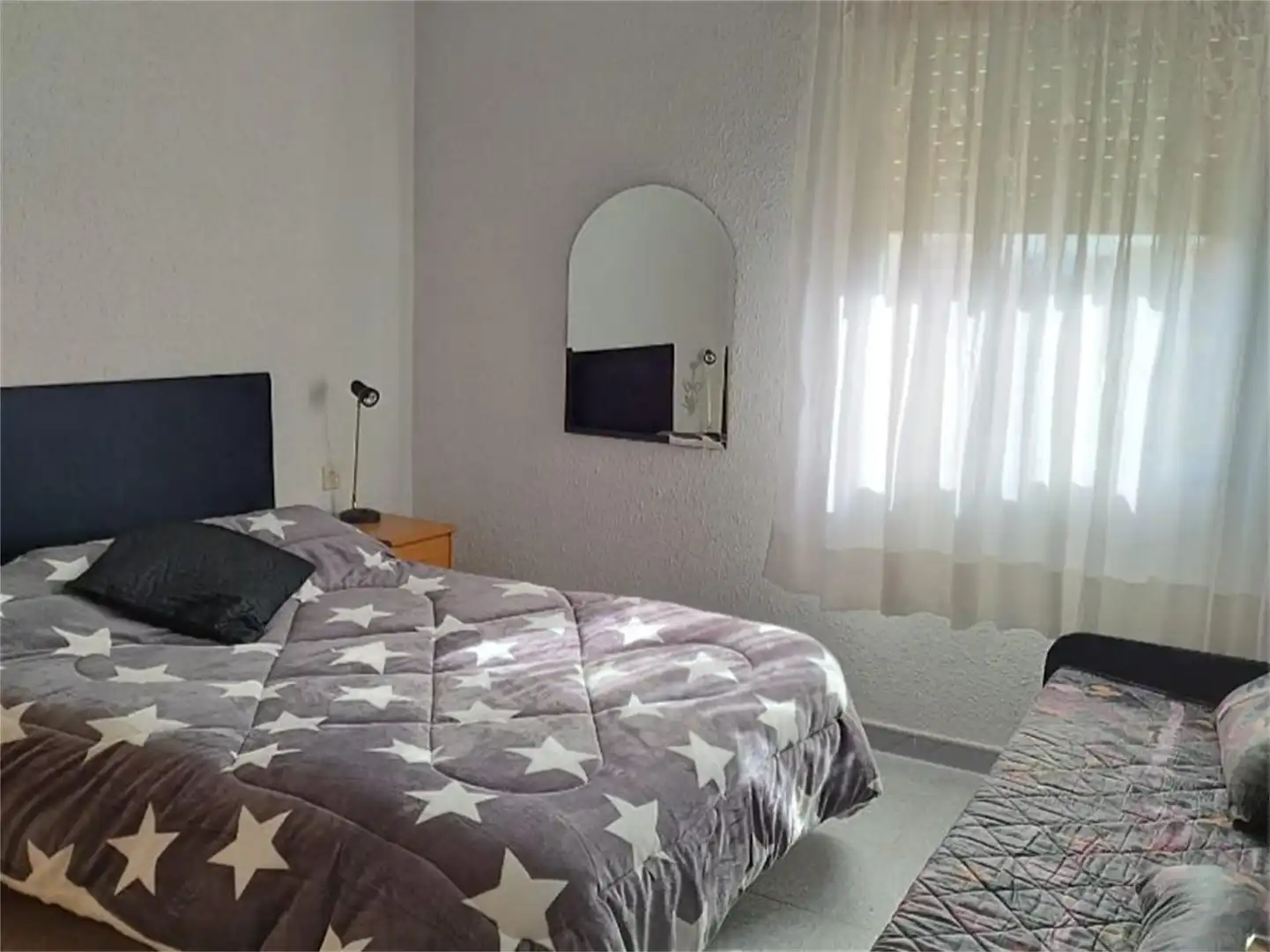 Habitación de Casa adosada en venta en El Robledo   con Aire acondicionado, Jardín privado y Amueblado