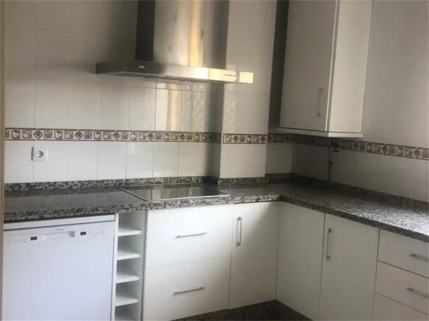 Casa o chalet de alquiler en Calle del Litoral, 32, Valdelagrana Cocina de Casa o chalet de alquiler en El Puerto de Santa María con Aire acondicionado, Calefacción y Jardín privado