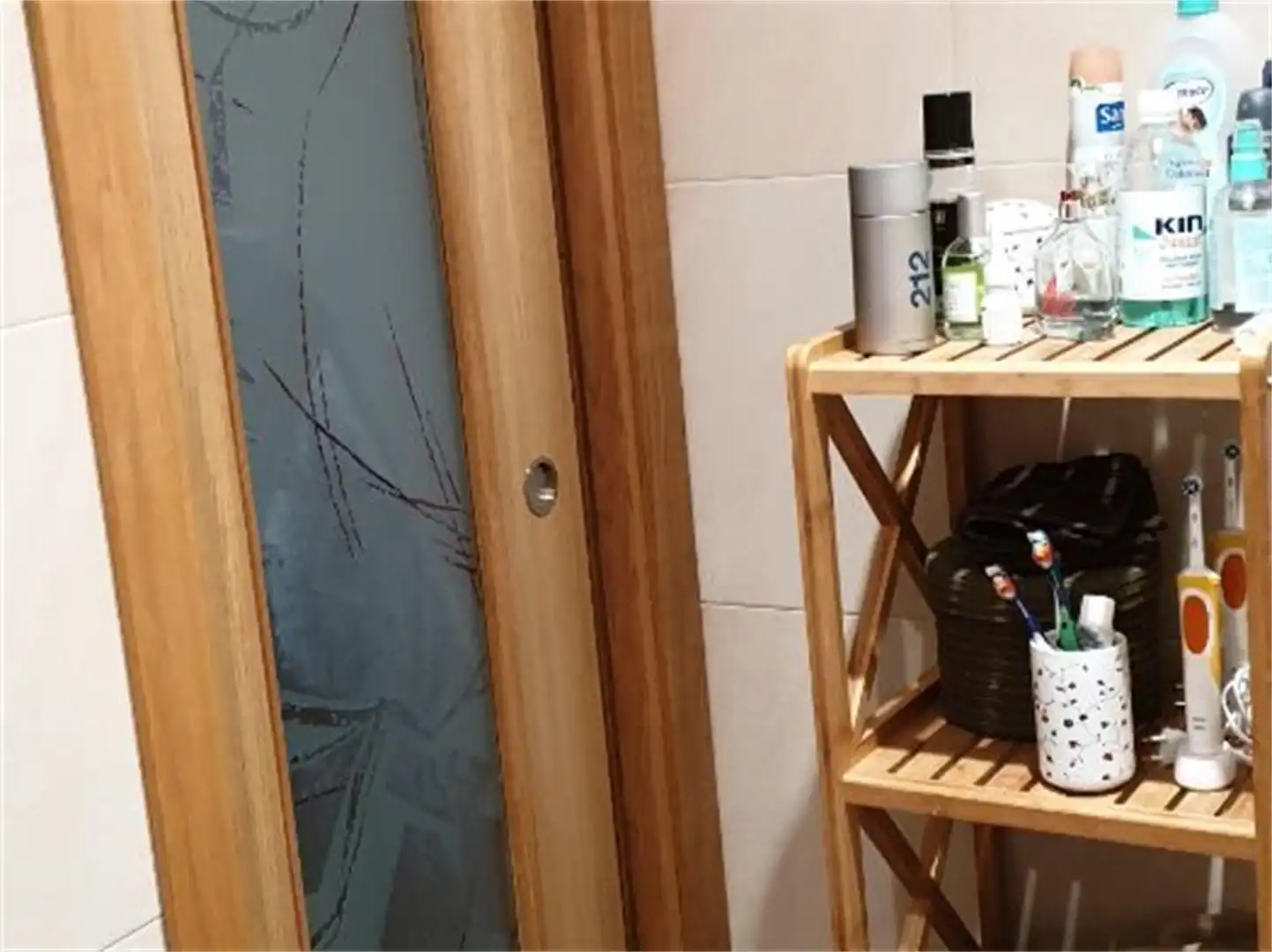 Flat for sale in Rúa do Valiño, 39, San Lázaro - Meixonfrío Bathroom of Flat for sale in Santiago de Compostela with Heating, Storage room and Furnished
