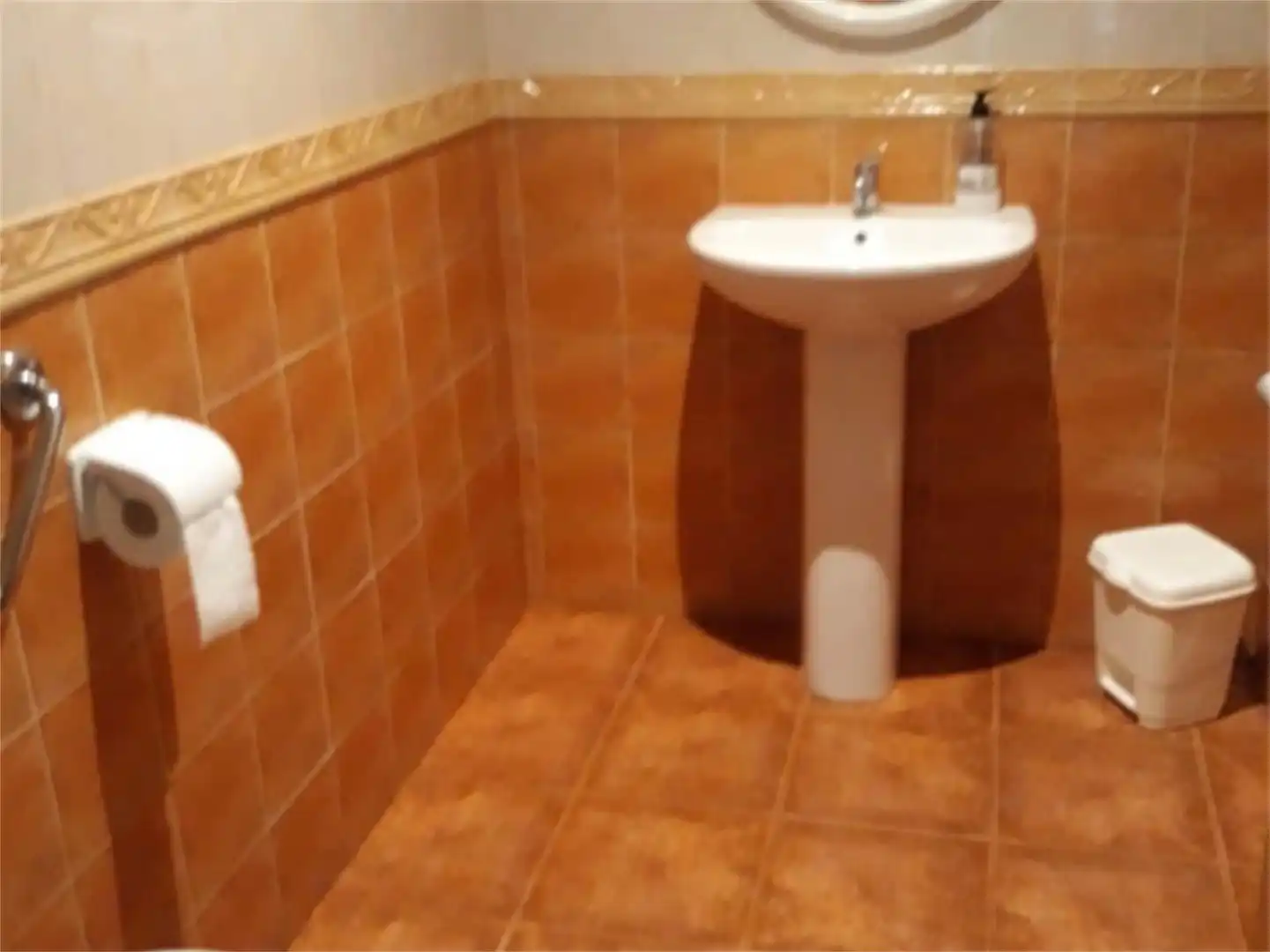 Commercial properties for sale in Carrer Conchita Piquer, 9, Alberic Bathroom of Commercial properties for sale in Alberic with Air Conditioner, Heating and Furnished