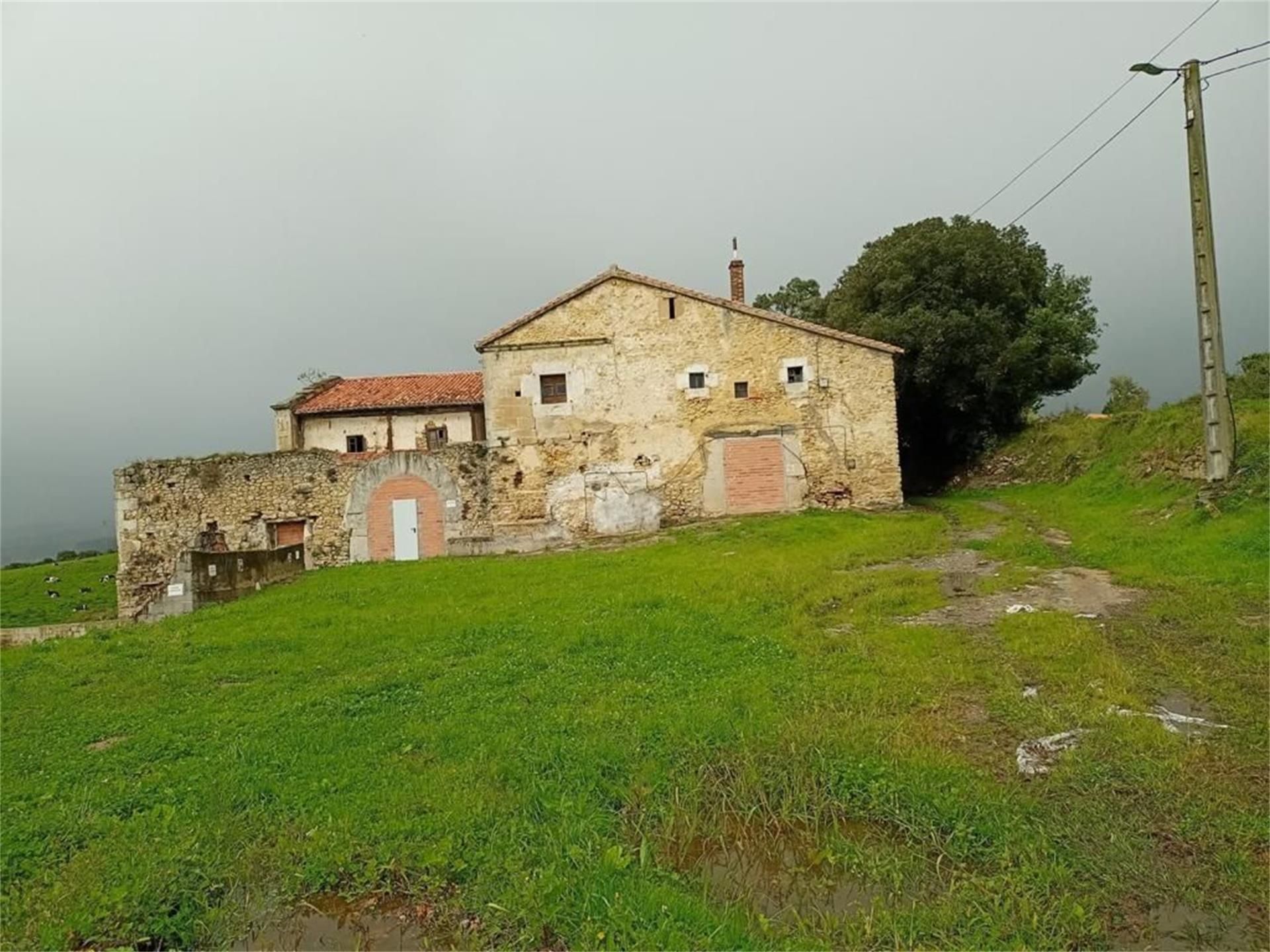 Vista exterior de Finca rústica en venda en Santillana del Mar