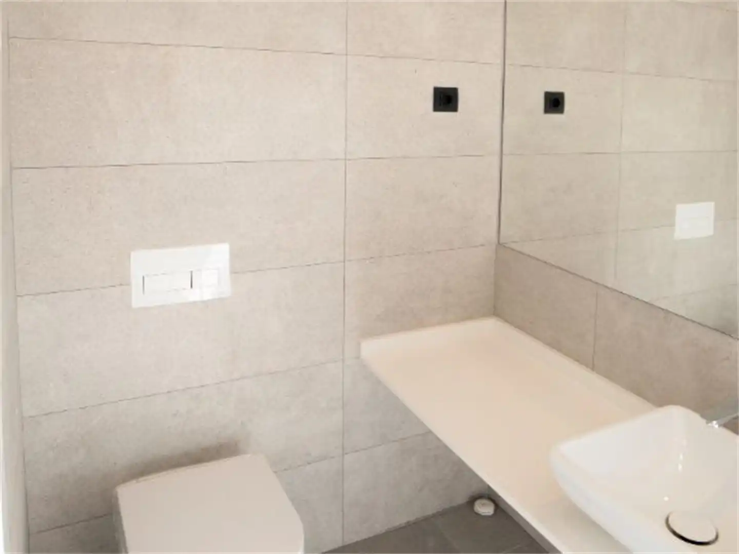 Oficina de alquiler en Calle de la Costa Brava, 13, Mirasierra Baño de Oficina de alquiler en Madrid
