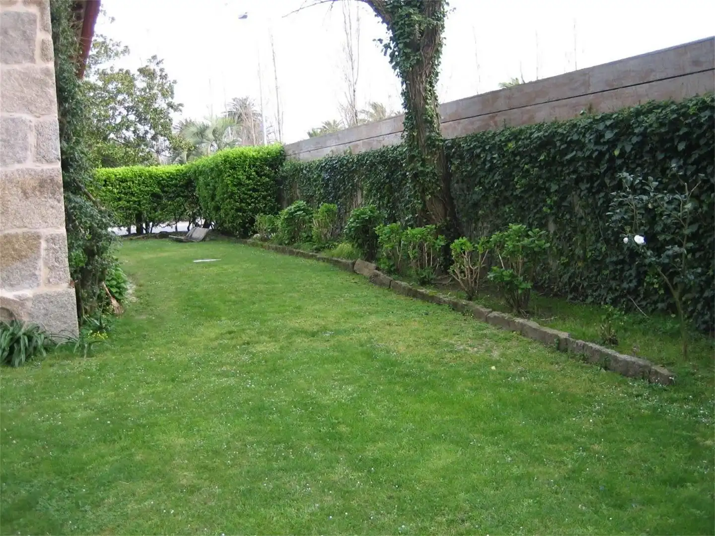 Garden of Houses for sale in O Grove    with Heating, Private garden and Parquet flooring