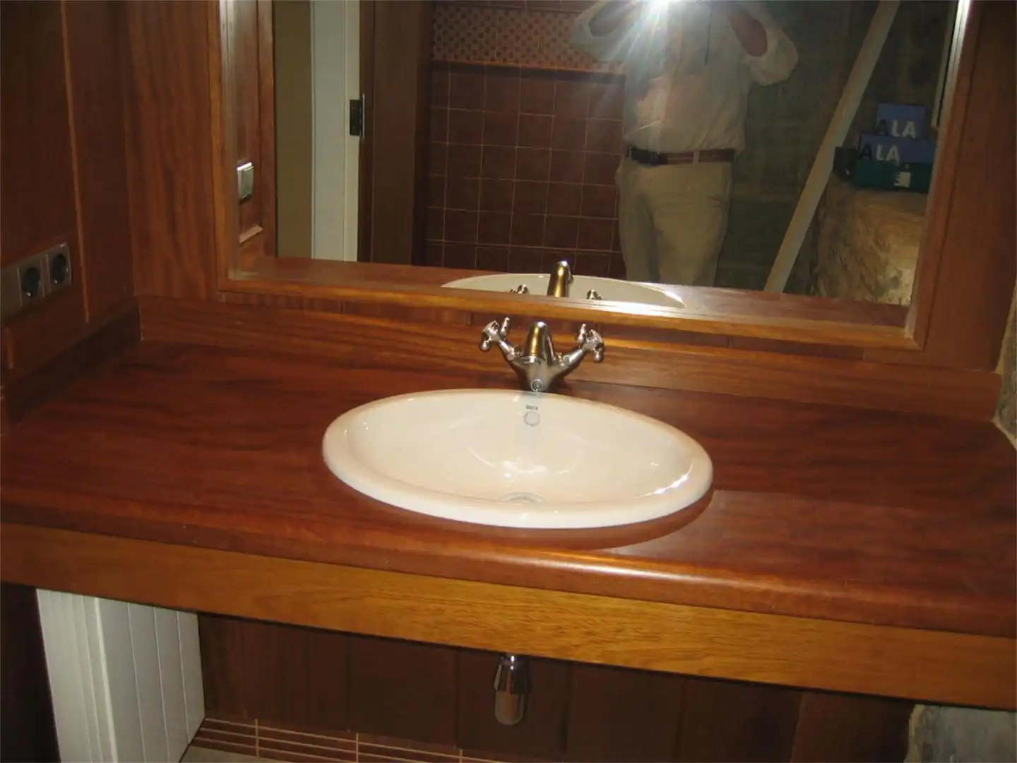 Bathroom of Houses for sale in O Grove    with Heating, Private garden and Parquet flooring