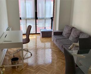 Living room of Flat to rent in  Madrid Capital  with Air Conditioner and Swimming Pool