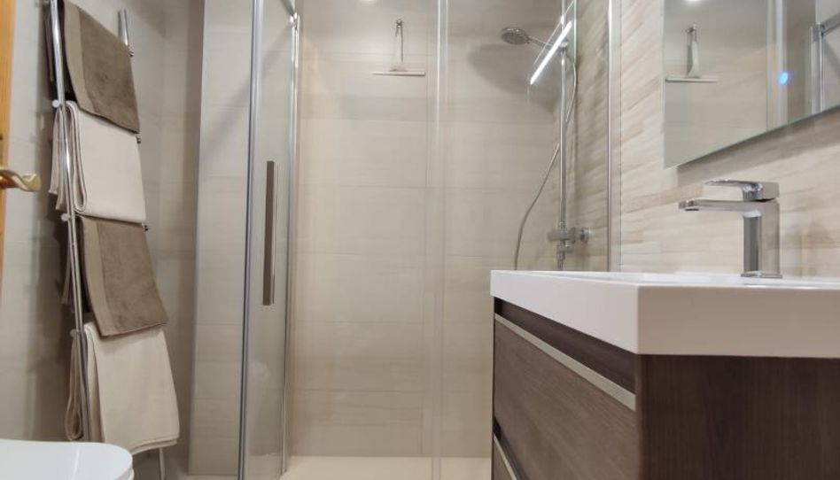 Habitación en Calle Suflí, 32, Piedras Redondas - Torrecárdenas, Almería Capital - imagen 1 Foto 1 de Habitación en Calle Suflí, 32, Piedras Redondas - Torrecárdenas, Almería Capital