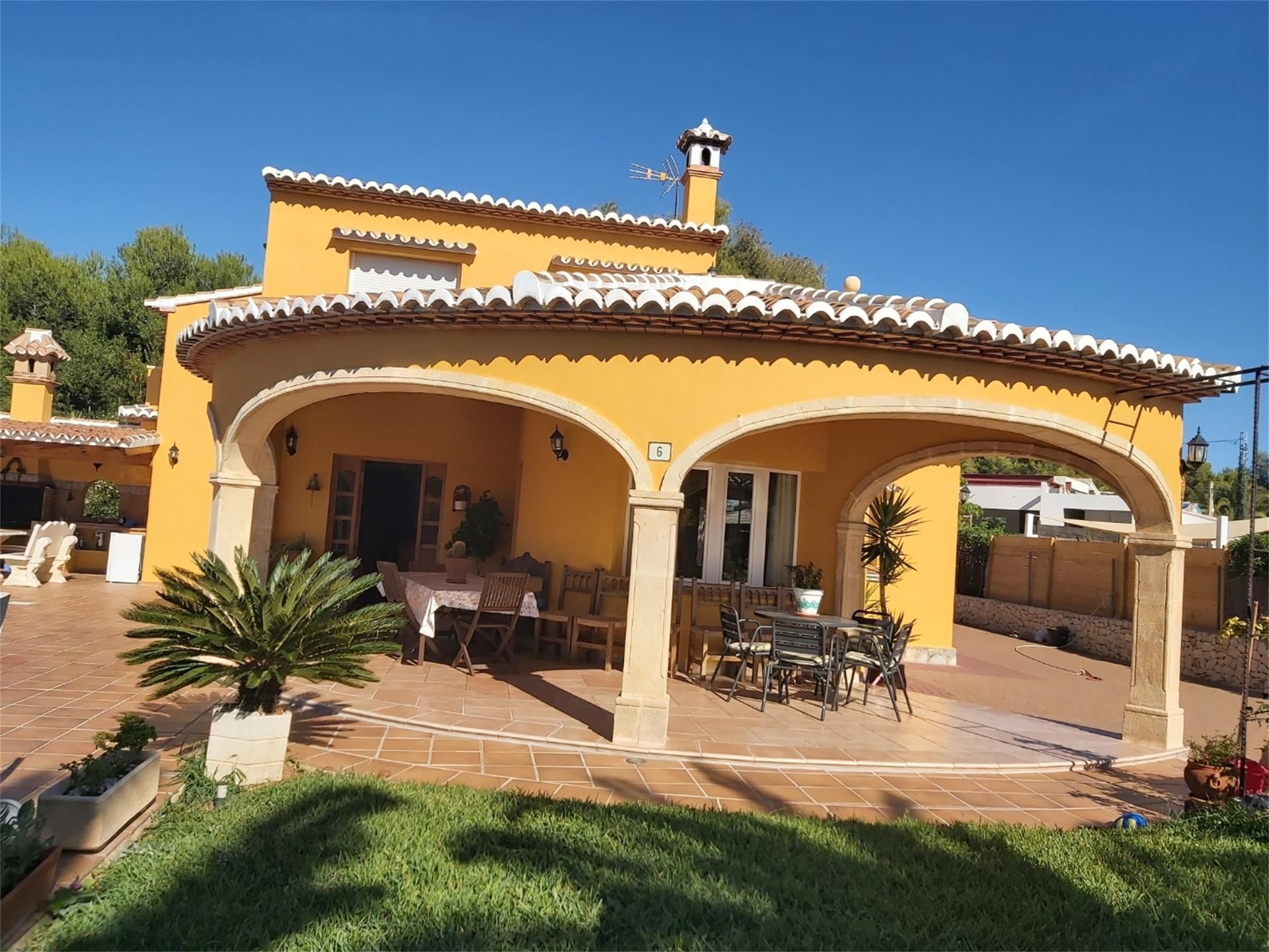 Vista exterior de Casa o xalet de lloguer en Jávea / Xàbia amb Terrassa i Piscina