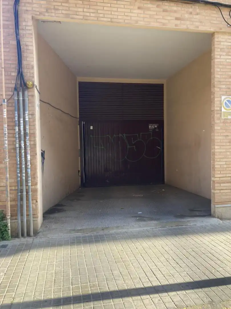 Garage zur Miete in Carrer de Barcelona, 9, Moncada Parkplatz von Garage zur Miete in Moncada