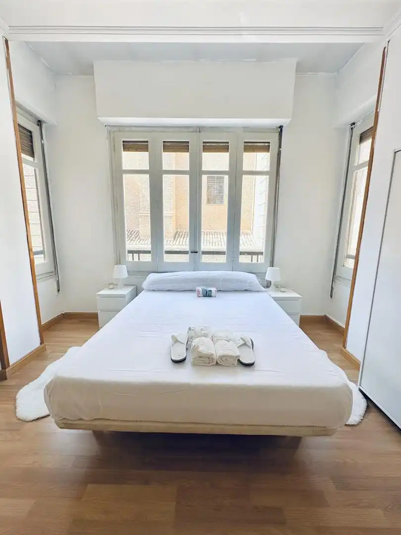 Habitación en Plaza de los Sitios, 1, Paseo Independencia Habitación de Piso para compartir en Zaragoza con Calefacción, Parquet y Trastero