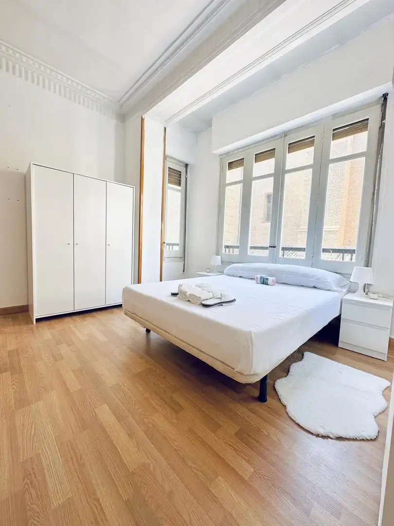 Habitación en Plaza de los Sitios, 1, Paseo Independencia Habitación de Piso para compartir en Zaragoza con Calefacción, Parquet y Trastero
