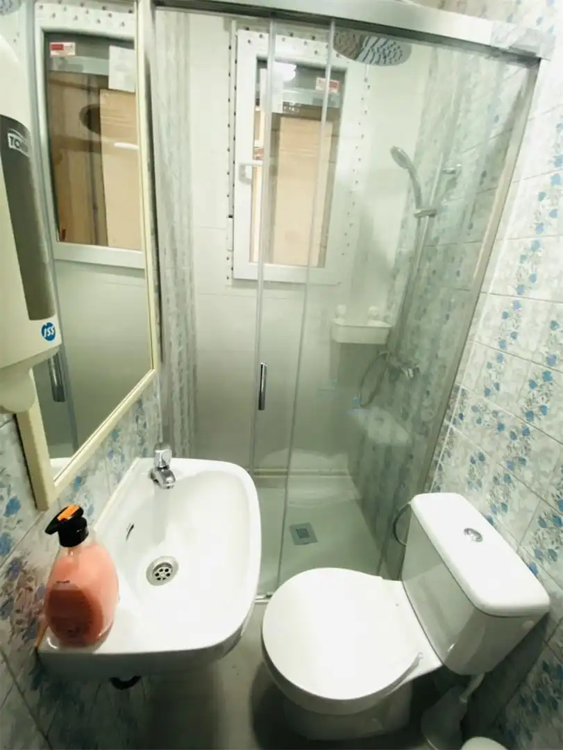 Habitación en Plaza de los Sitios, 1, Paseo Independencia Baño de Piso para compartir en Zaragoza con Calefacción, Parquet y Trastero