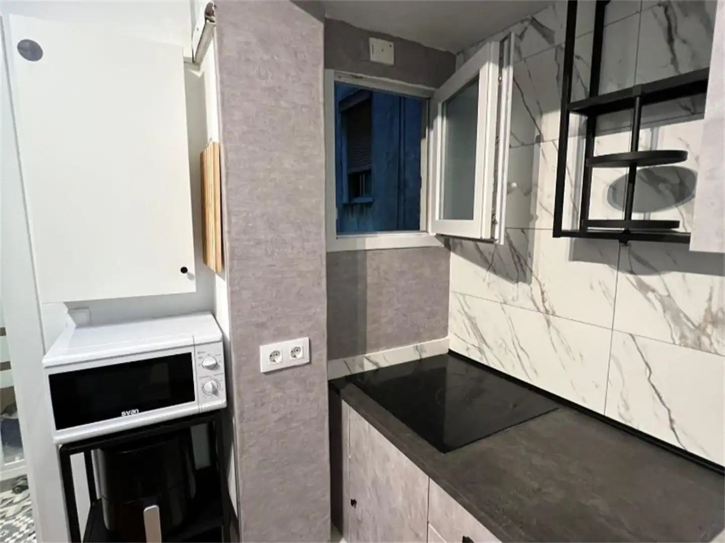 Habitación en Carrer de l'Escultor Llimona, 8, Vilapicina i la Torre Llobeta Cocina de Piso para compartir en Barcelona con Parquet y Amueblado