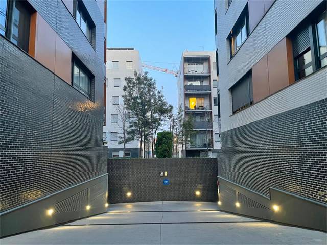 Garaje en Alquiler en Carrer de Josep Gaspà, 15 en Centre - Can Nadal