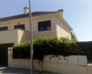 Exterior view of House or chalet for sale in Aranjuez  with Air Conditioner, Terrace and Swimming Pool