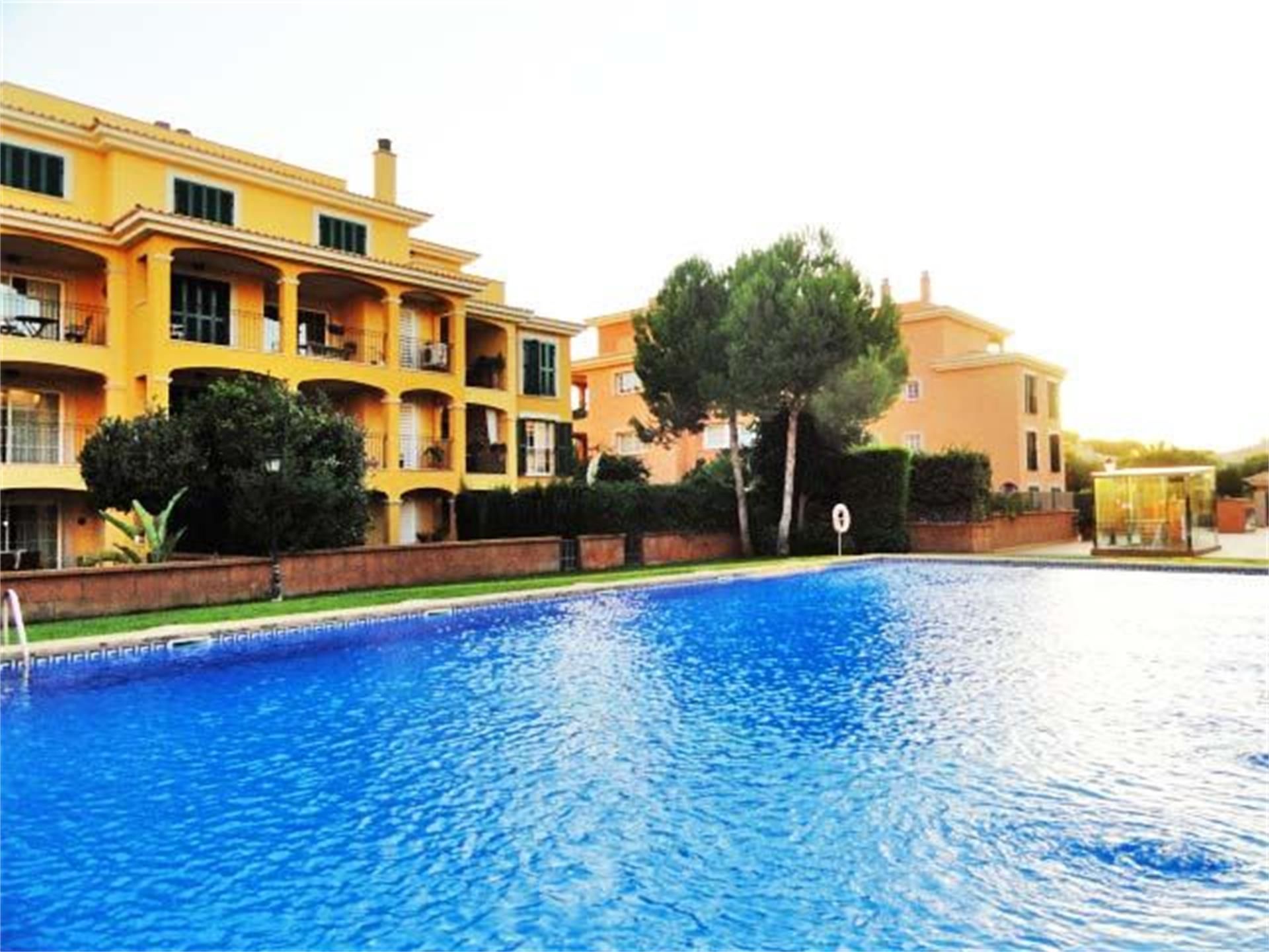 Piscina de Planta baixa en venda en Llucmajor amb Aire condicionat, Jardí privat i Terrassa