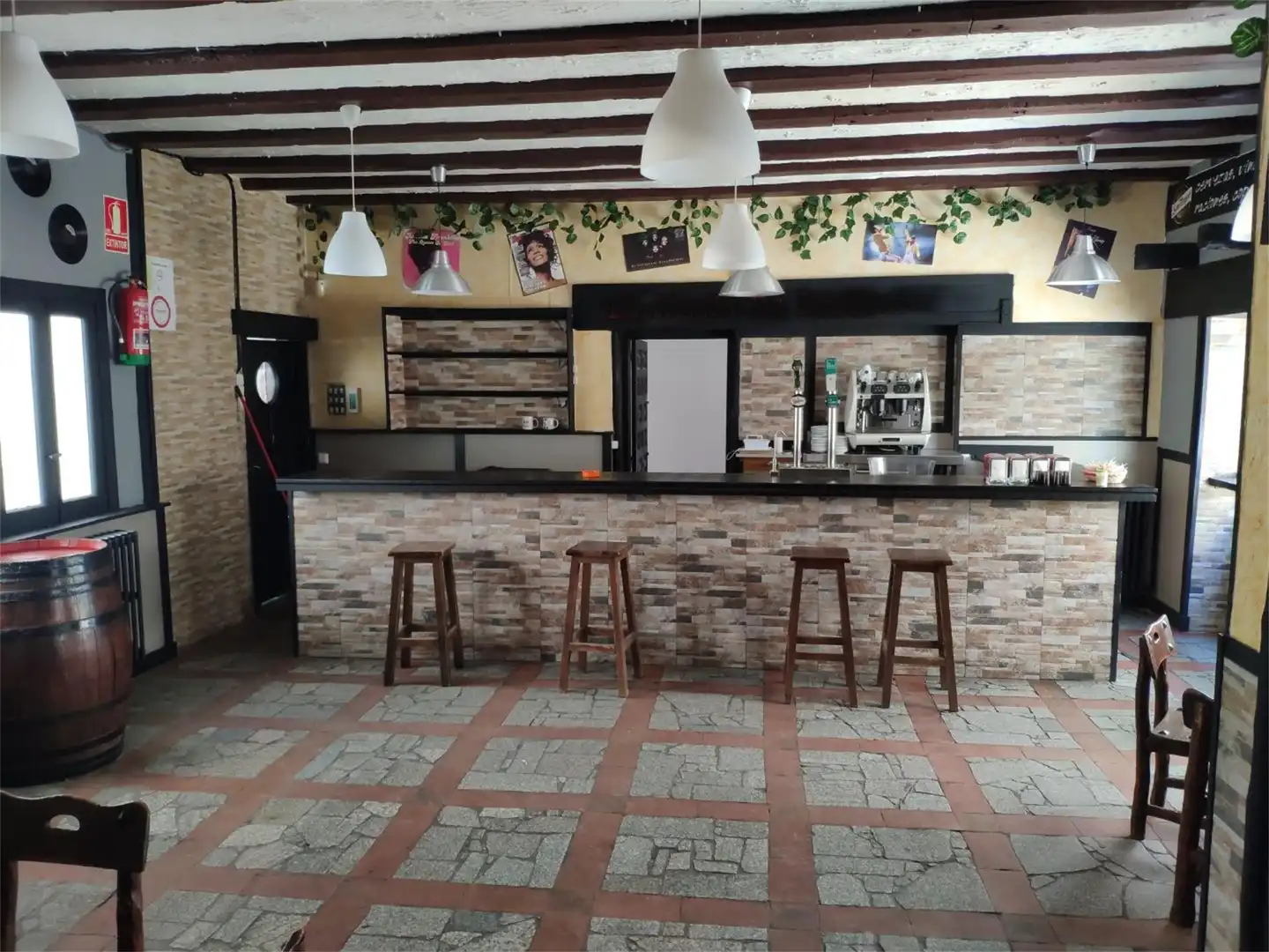 Einfamilien-Reihenhaus zum Verkauf in El Espinar mit Terrasse und Balkon