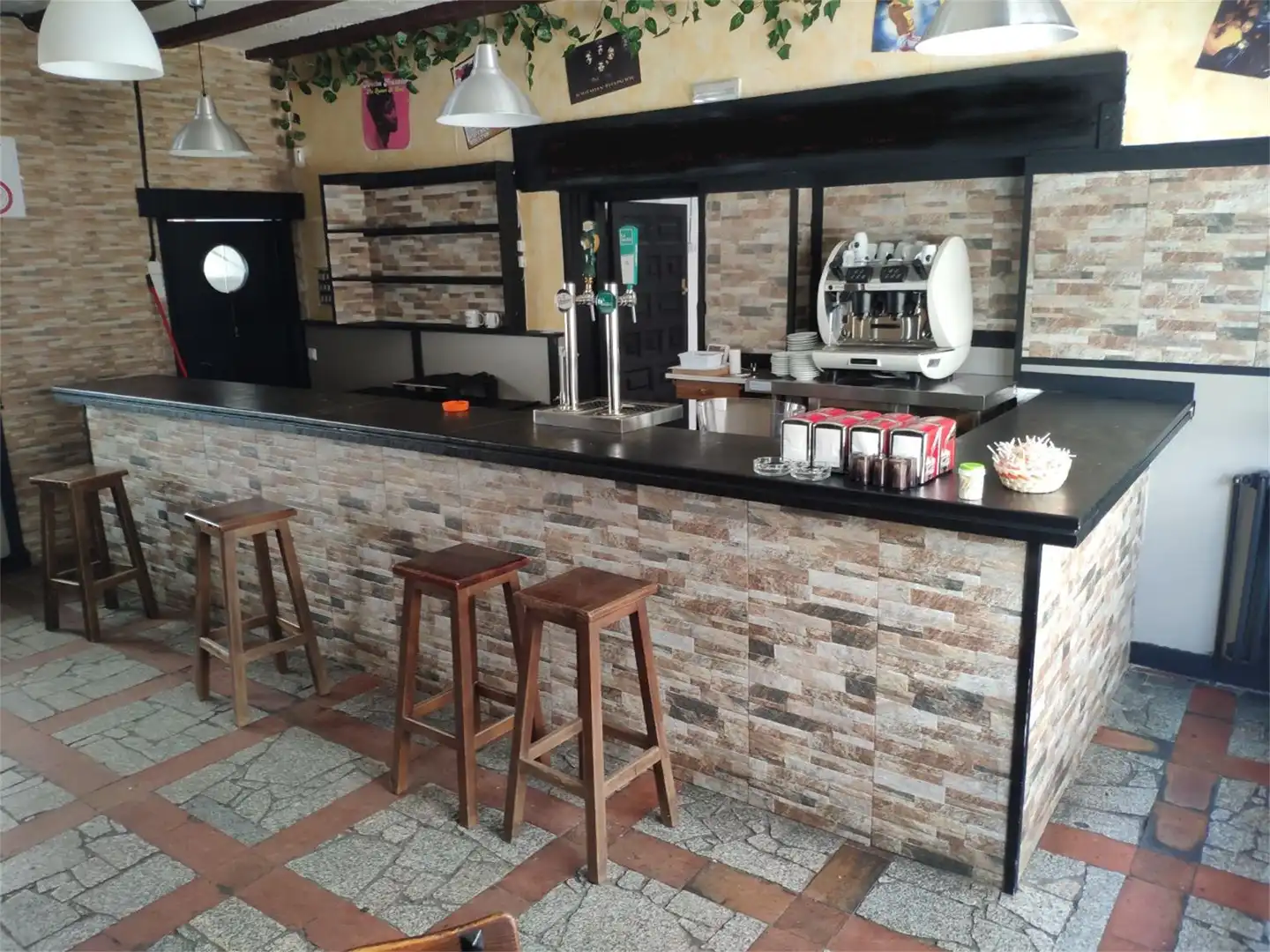 Einfamilien-Reihenhaus zum Verkauf in El Espinar mit Terrasse und Balkon
