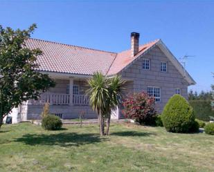 Vista exterior de Casa o xalet en venda en Xinzo de Limia amb Terrassa, Piscina i Balcó