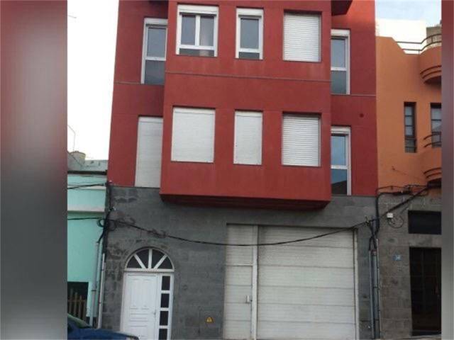 Local comercial en Venta en Calle Ana Benítez, 36 en Miller