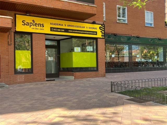 Local comercial en Alquiler en Sector Literatos, 37 en Primera Fase - Nuevo Tres Cantos