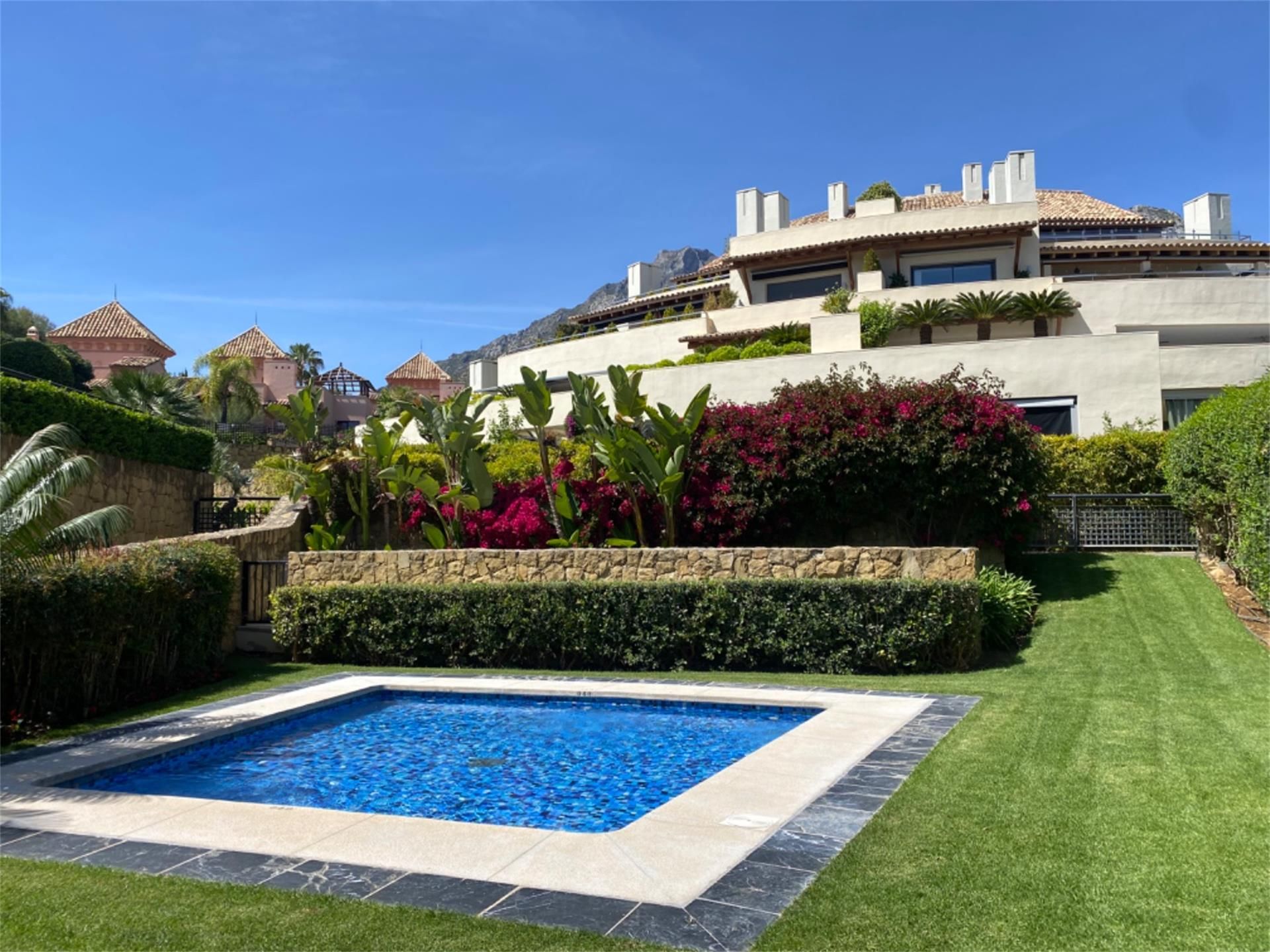 Garden of Flat for sale in Marbella  with Air Conditioner, Terrace and Swimming Pool