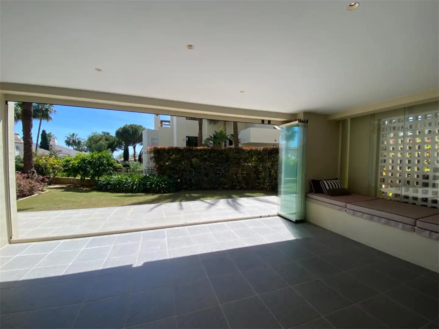 Piso en venta en Urbanización Balcones de Sierra Blanca, 8, Sierra Blanca Jardín de Piso en venta en Marbella con Aire acondicionado, Calefacción y Jardín privado