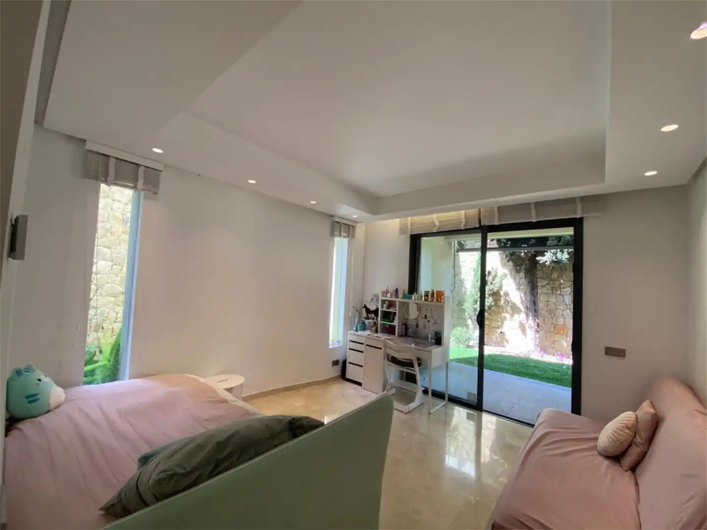 Piso en venta en Urbanización Balcones de Sierra Blanca, 8, Sierra Blanca Habitación de Piso en venta en Marbella con Aire acondicionado, Calefacción y Jardín privado