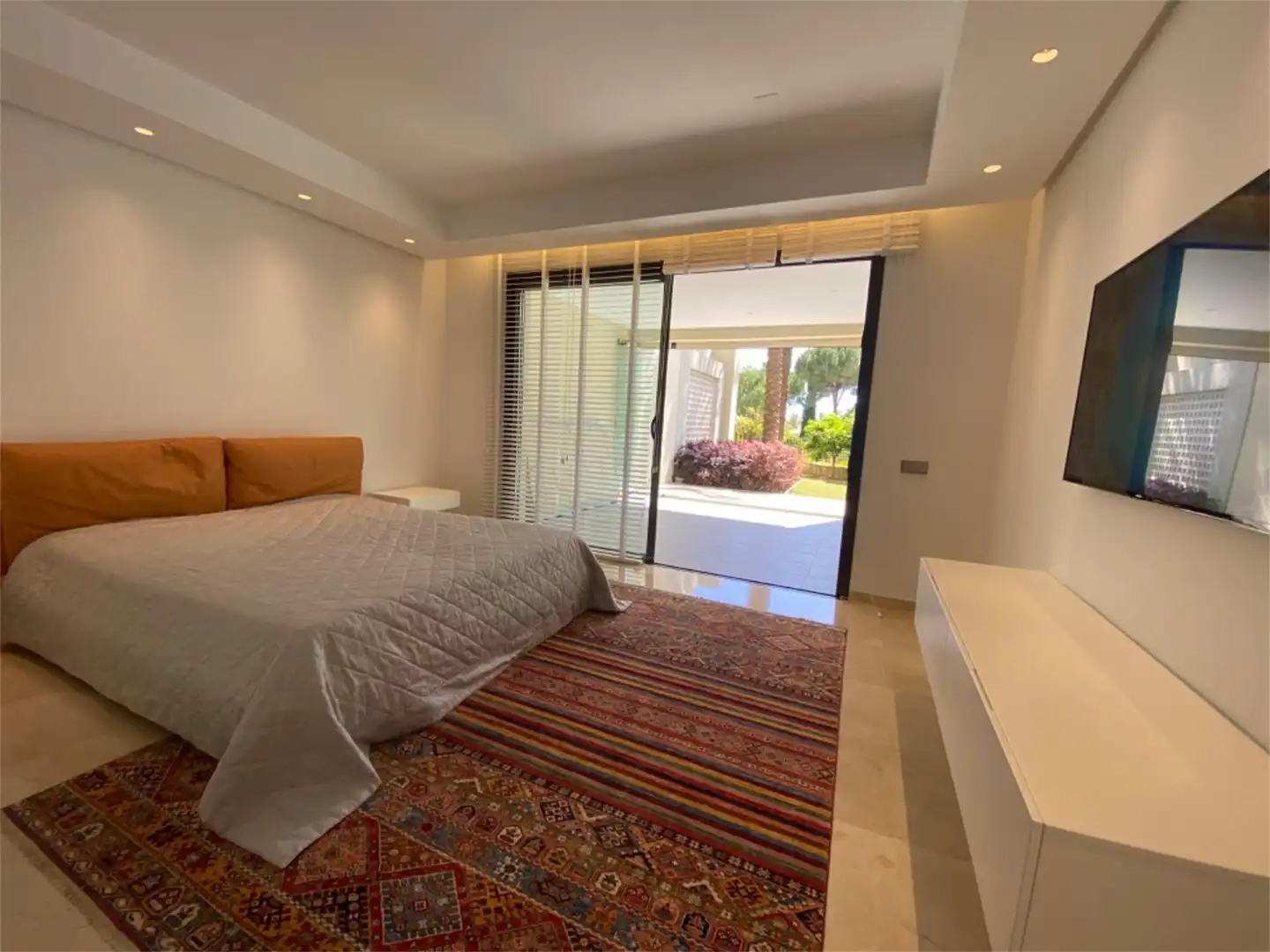 Piso en venta en Urbanización Balcones de Sierra Blanca, 8, Sierra Blanca Habitación de Piso en venta en Marbella con Aire acondicionado, Calefacción y Jardín privado