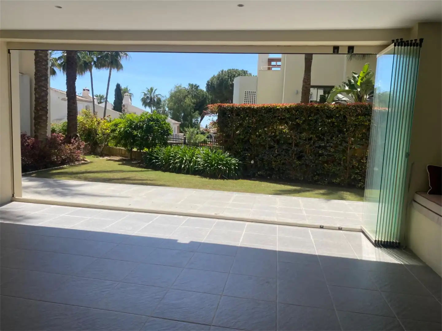Piso en venta en Urbanización Balcones de Sierra Blanca, 8, Sierra Blanca Jardín de Piso en venta en Marbella con Aire acondicionado, Calefacción y Jardín privado