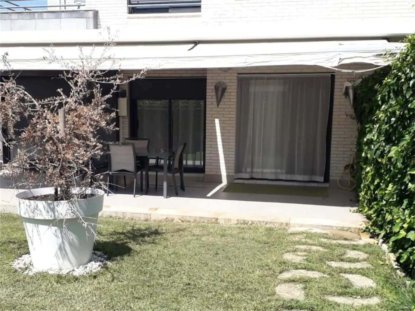 Detached homes for sale in Calle J. Sebastián Bach, 7, Rosales del Canal Terrace of Detached homes for sale in Zaragoza with Air Conditioner, Heating and Private garden