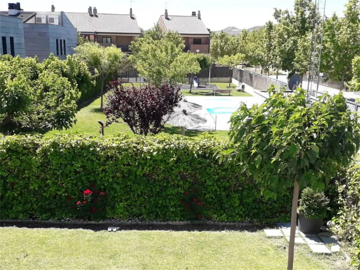 Detached homes for sale in Calle J. Sebastián Bach, 7, Rosales del Canal Swimming pool of Detached homes for sale in Zaragoza with Air Conditioner, Heating and Private garden