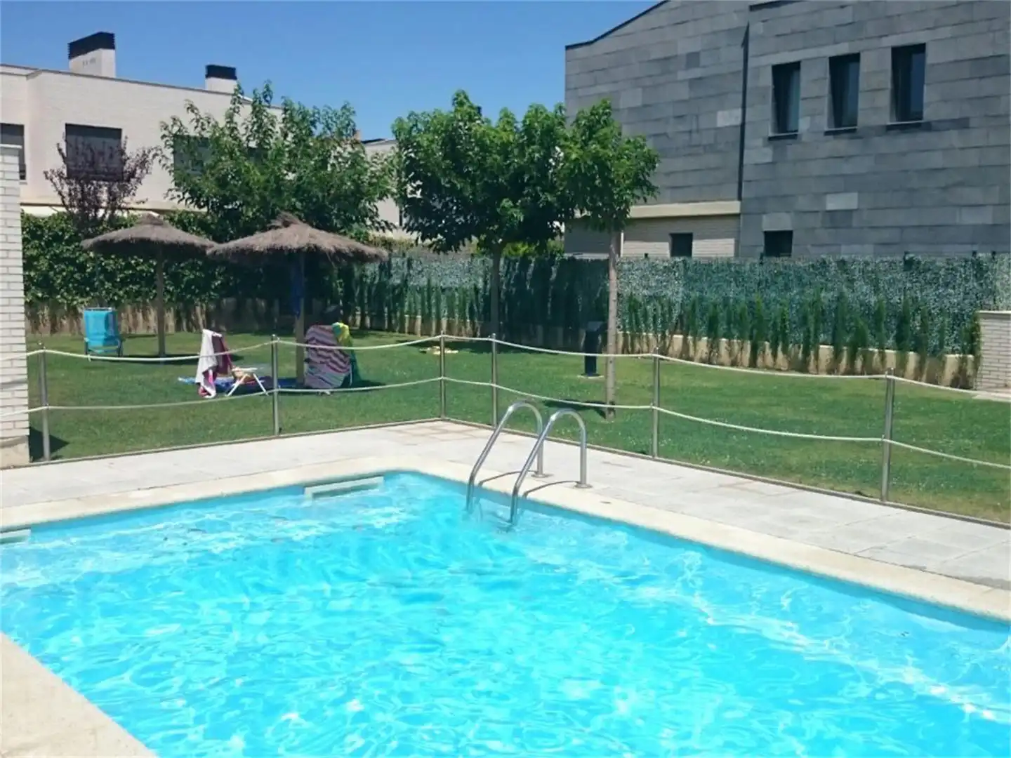 Detached homes for sale in Calle J. Sebastián Bach, 7, Rosales del Canal Swimming pool of Detached homes for sale in Zaragoza with Air Conditioner, Heating and Private garden