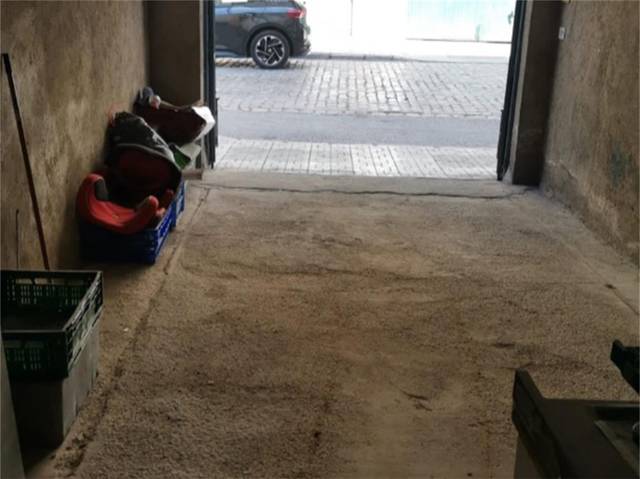 Local comercial en Venta en Calle Eras Bajas de Pinos Puente, 37 en Pinos Puente