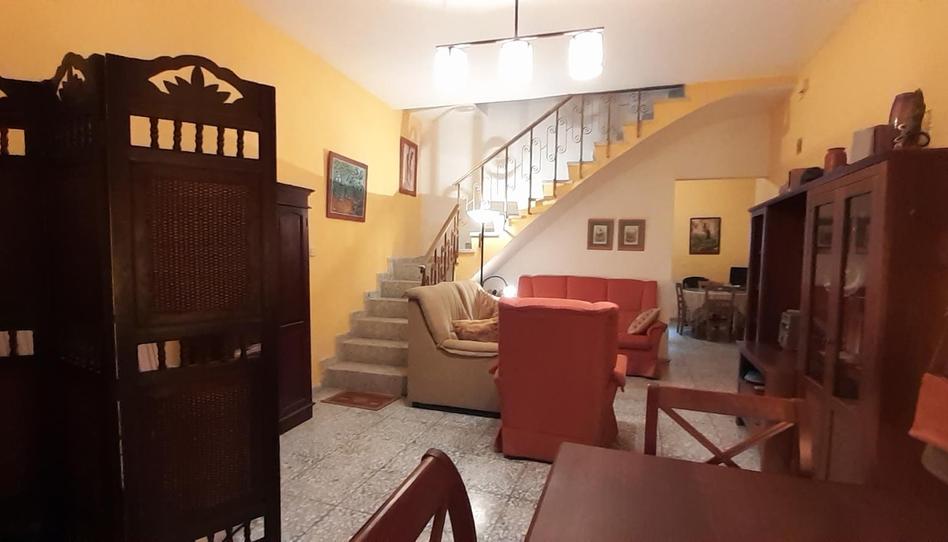 Foto 1 de Casa adosada en venda a Calle las Parras, 19, Castellar, Jaén