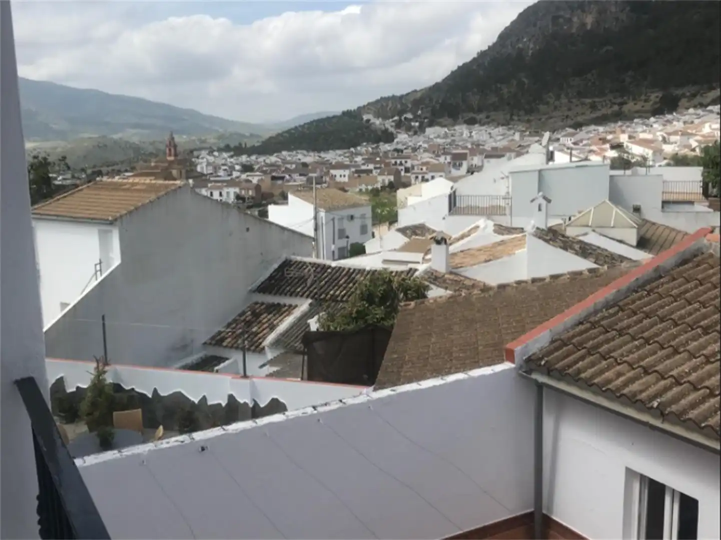Casa adosada en venta en Calle Velázquez, 3, Algodonales Vista exterior de Casa adosada en venta en Algodonales con Aire acondicionado y Terraza